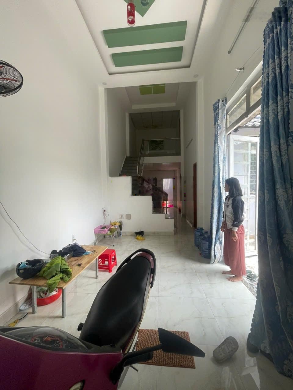 Bán nhà 6x14=86m2 giá tốt tại đường Song Hành, GIÁ 1 tỷ 350 triệu, SỔ HỒNG RIÊNG