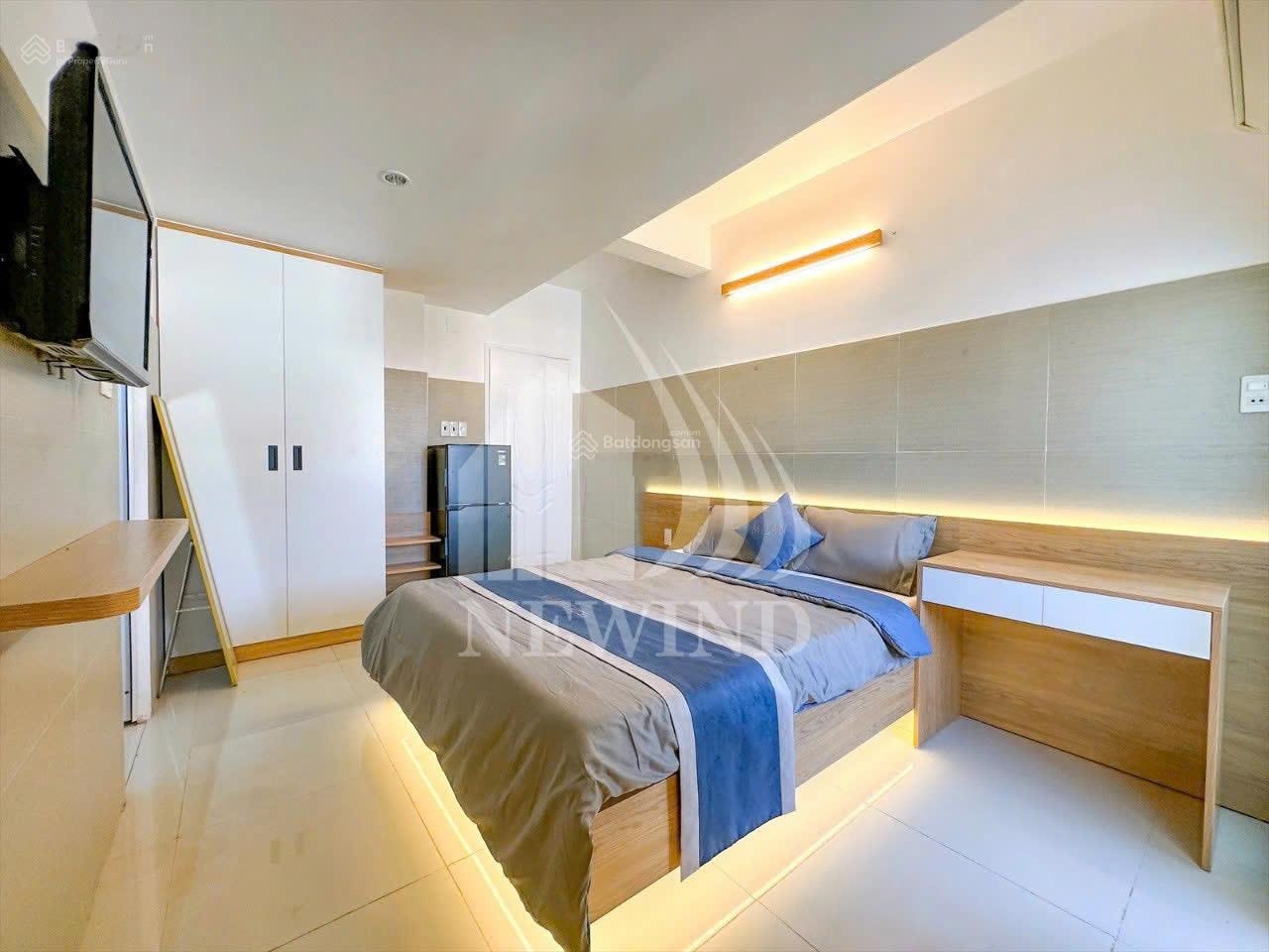 Chủ cần bán toà nhà căn hộ dịch vụ mặt tiền đường số 41 p.tân quy quận 7.dt:12x20m giá 72 tỷ.