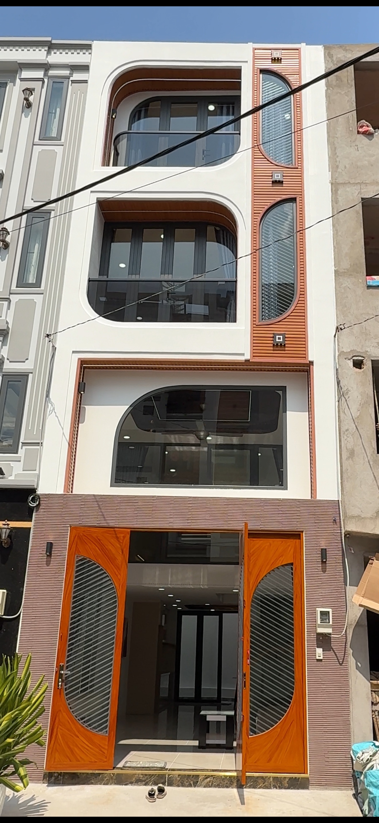 Nhà 2,5 lầU HXH đường Lê Quang Định, Phường 1, Quận Gò Vấp