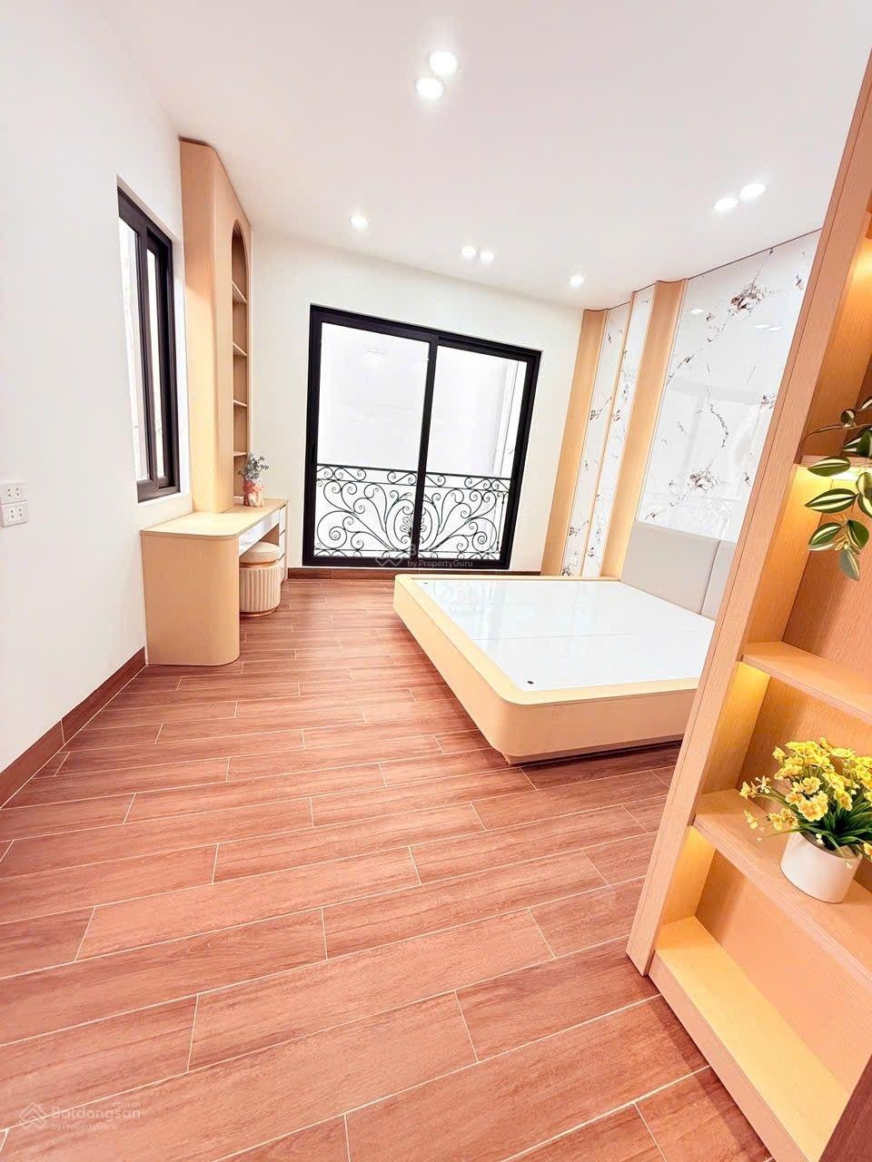 Lò Đúc - Lô góc 3 mặt thoáng - 40m2 - 5 tầng thang máy - nhỉnh 11 tỷ.