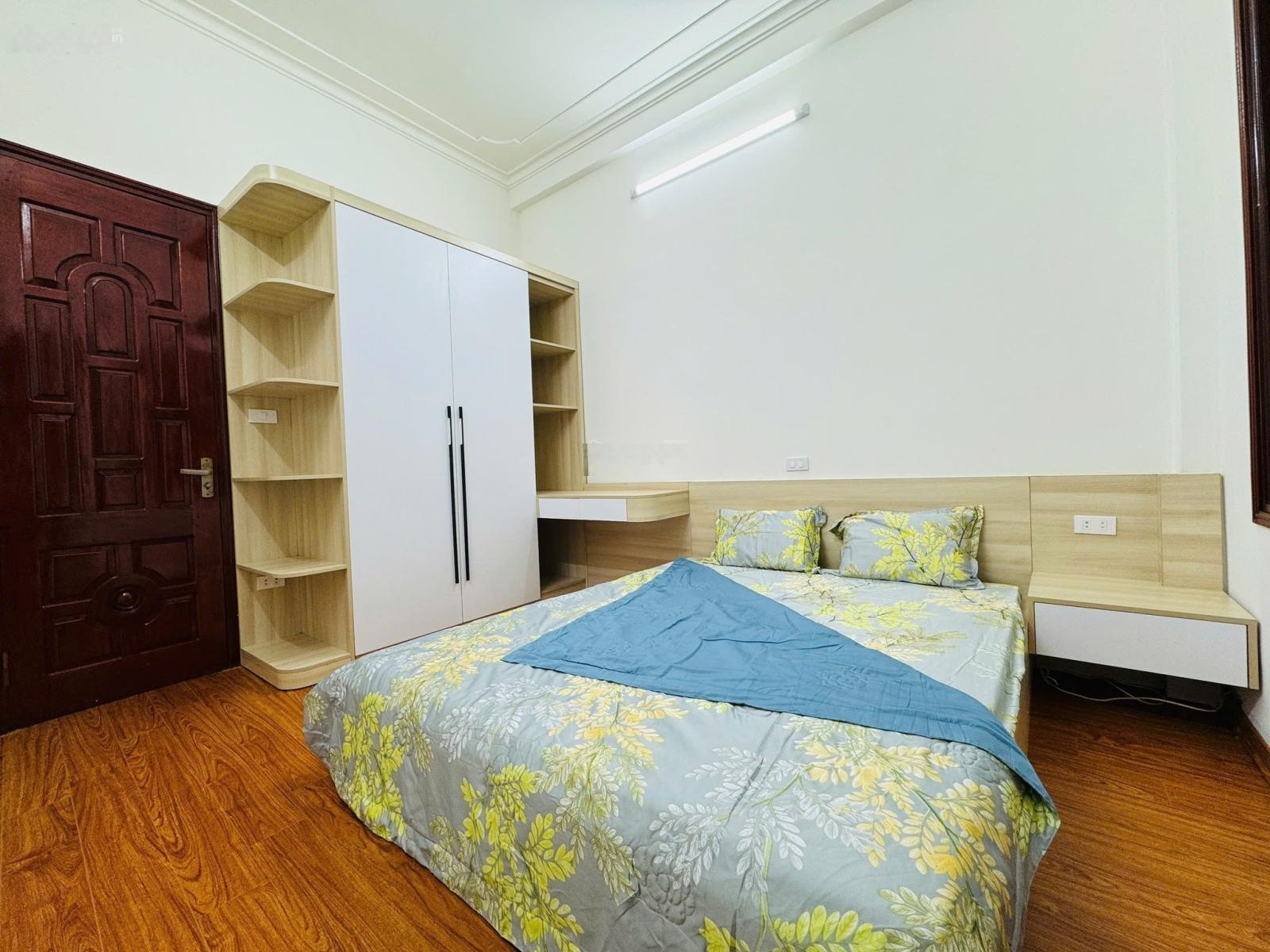 Bán nhà thanh liệt.nhà mới,cách ô tô 10m, ngõ thông,40m x 5 tầng, hơn 9 tỷ