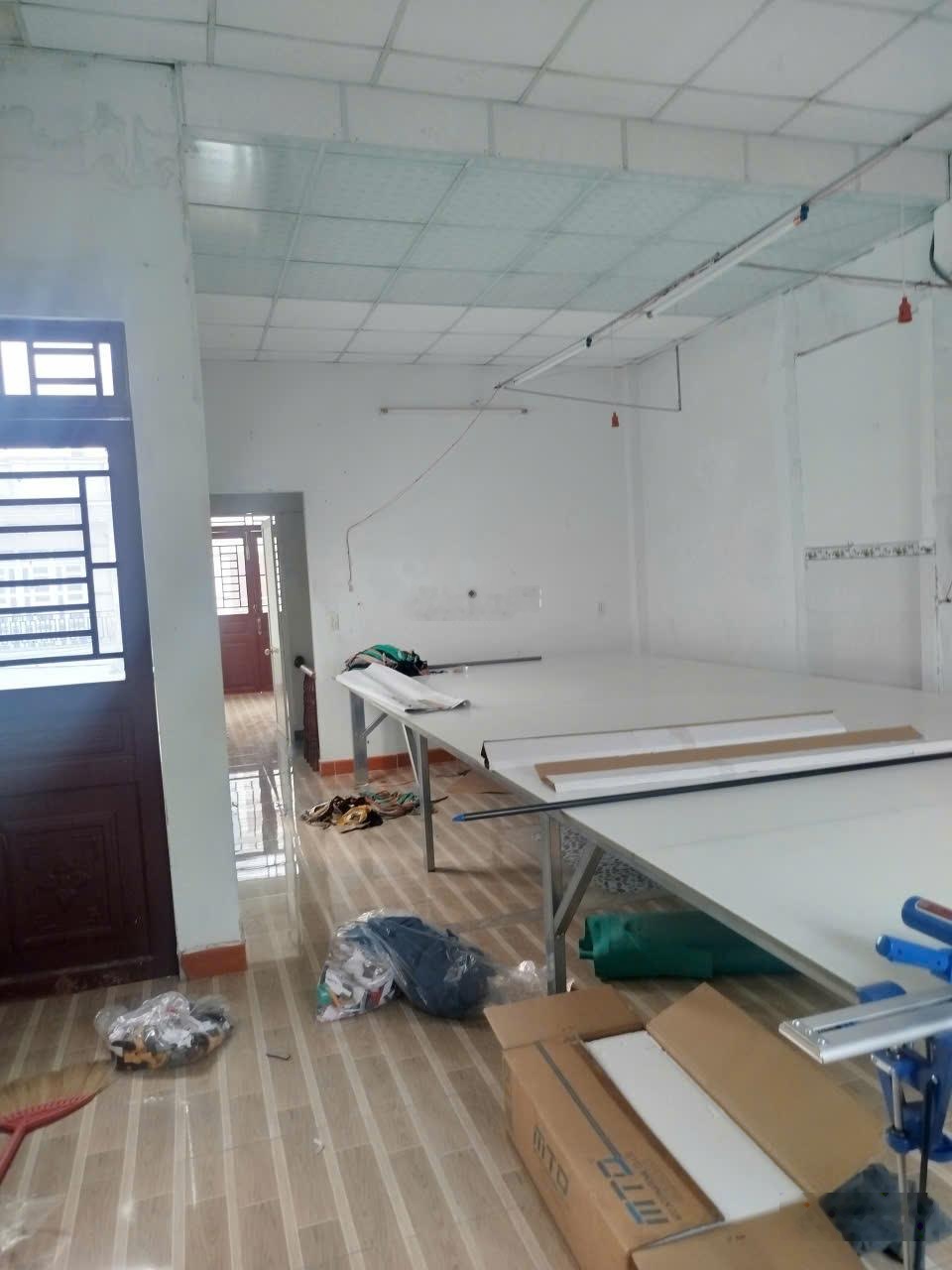 Ngộp cần bán gấp trong 10 ngày nhà shr 1 trệt 1 lầu 5m x 21m giá 4,45 tỷ thới tam thôn , hóc môn