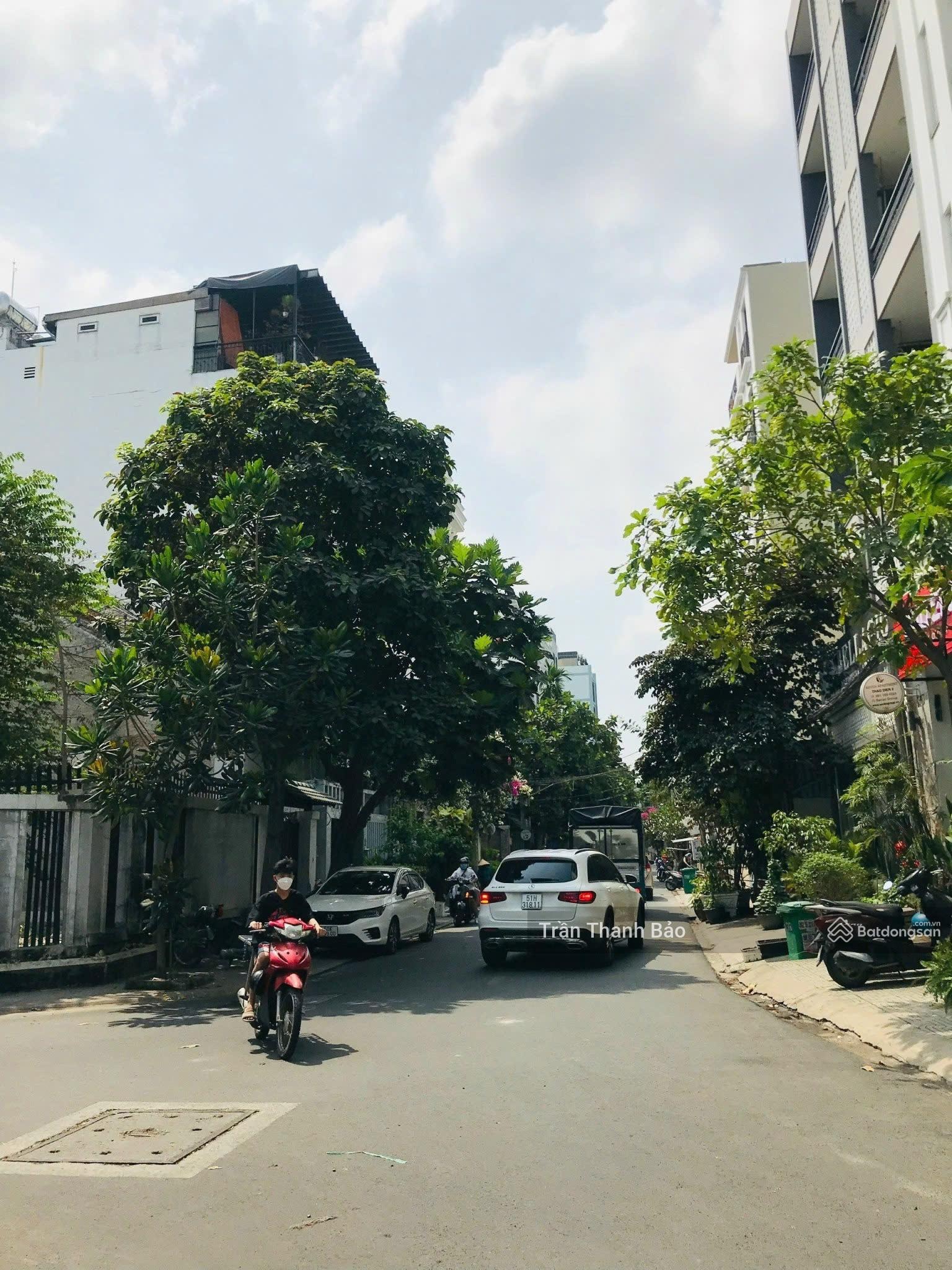 Bán Nhà đường Nguyễn Văn Hưởng, Quận 2 - Đơn Giá 180 Triệu/m2 - DT 20x19m - Giá Chỉ 77 Tỷ