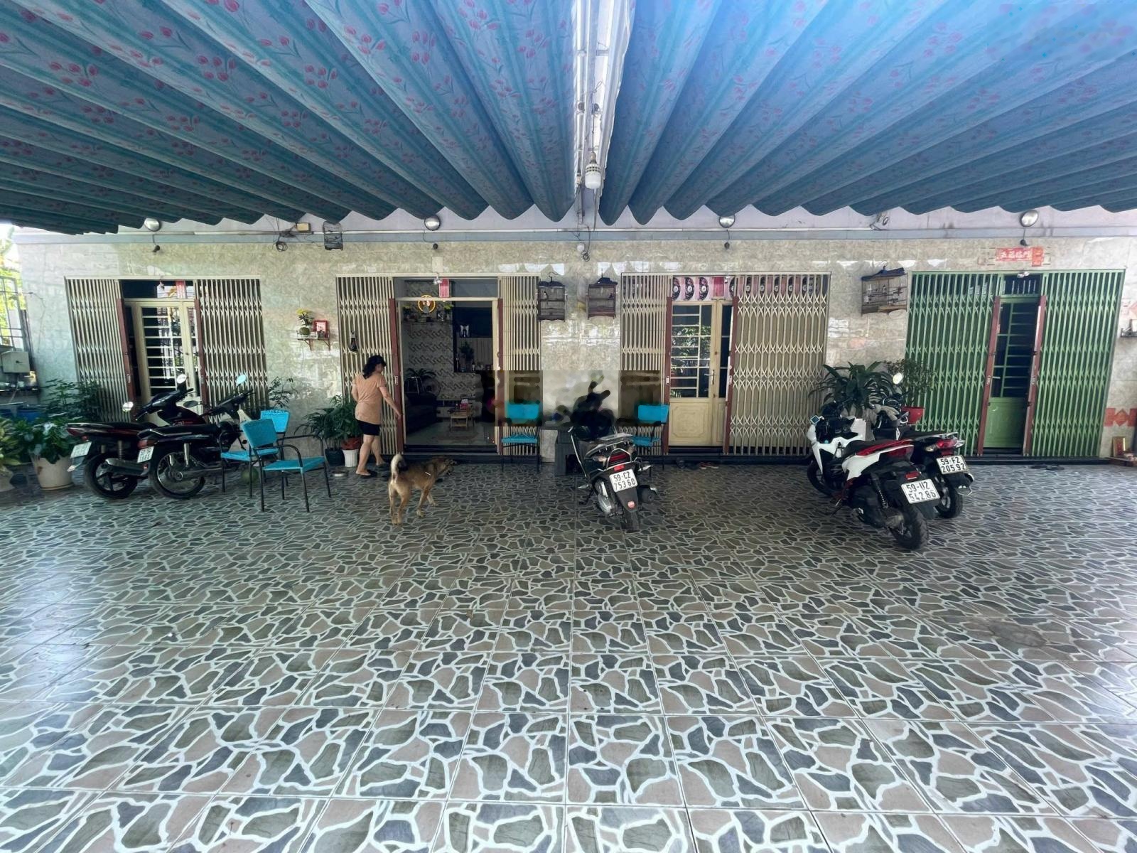 1823m2 ngay trung tâm quận 7 giáp quận 4, gần cảng Bến Nghé, gần KCX Tân Thuận, giá tốt, sổ sẵn