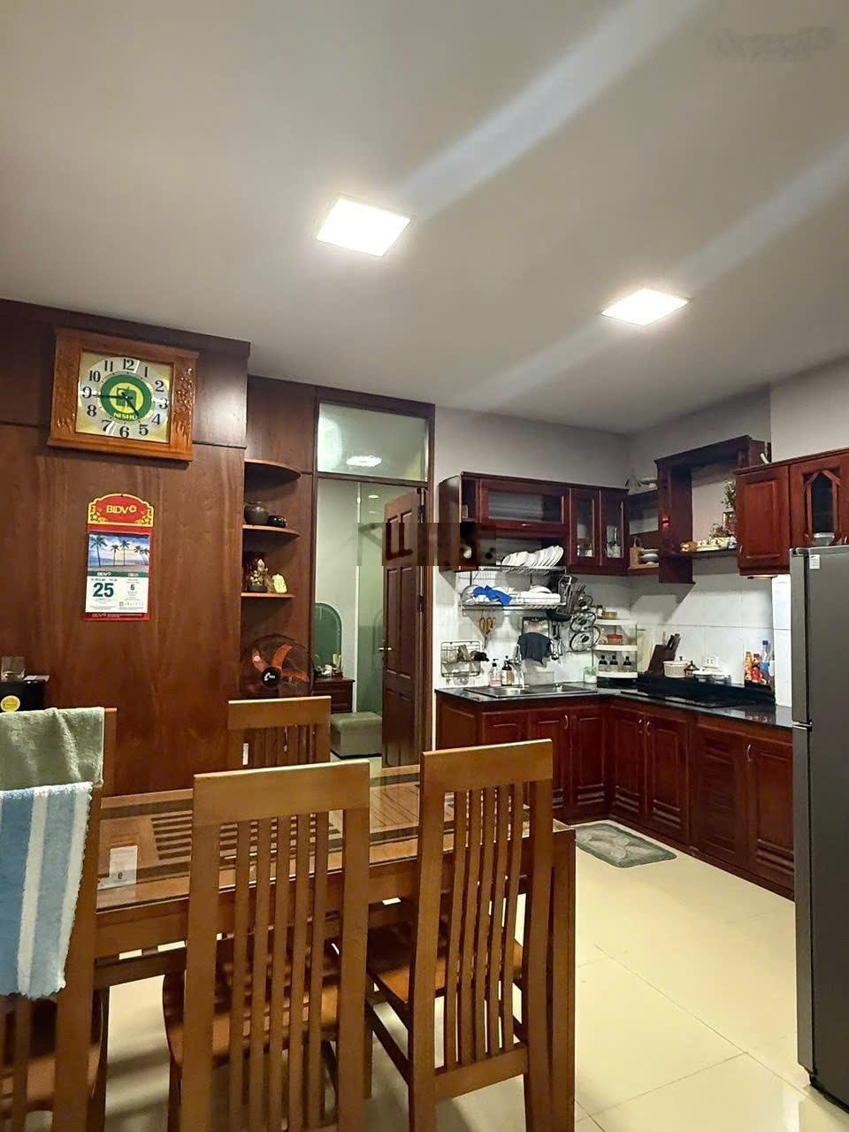 Tôi chính chủ bán nhà 2 tầng 2 mê Lê Thiệt Hòa Minh, 72m², gần biển, 3PN, giá 6.15 tỷ
