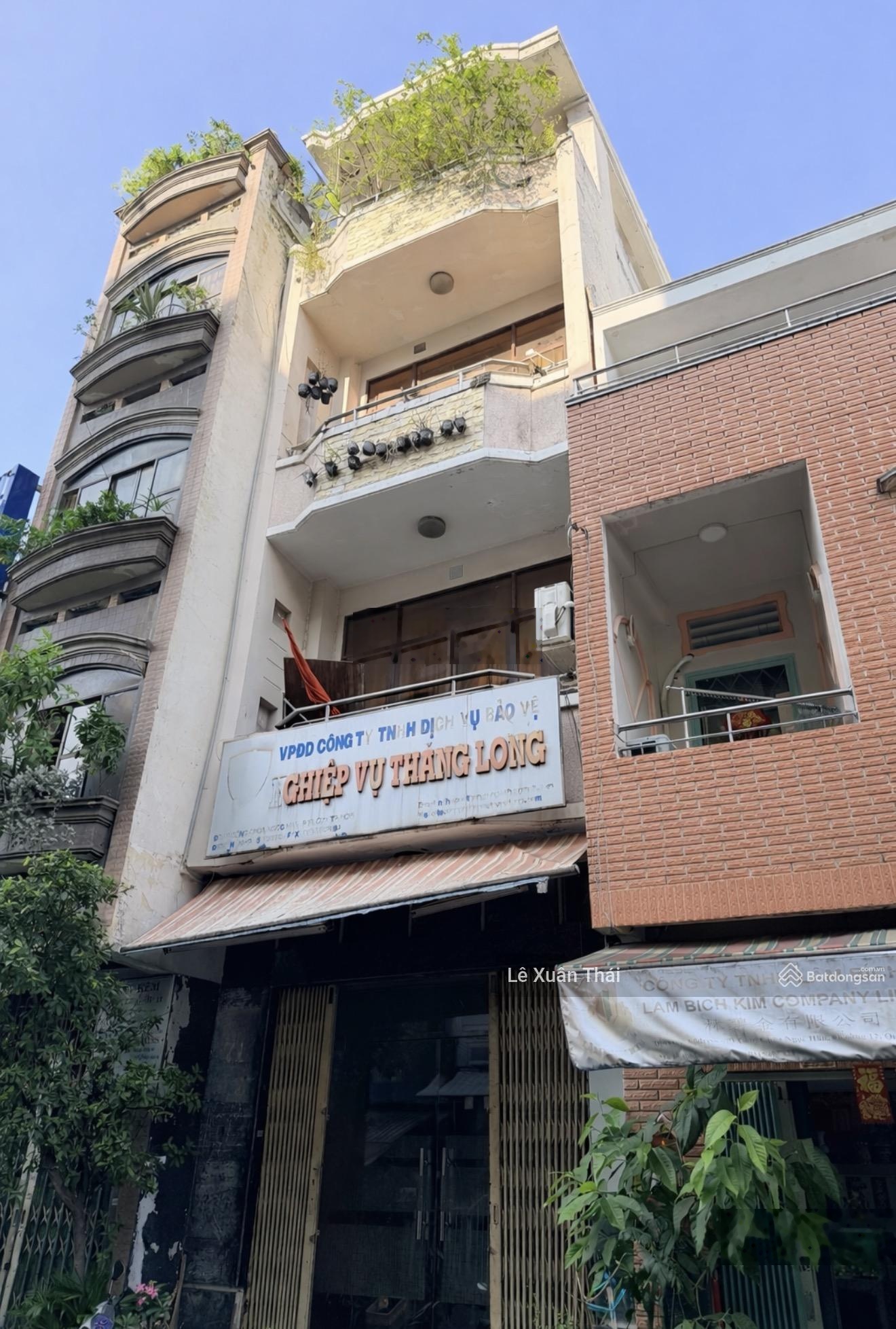 Hiếm, Công Chúa Ngọc Hân - nhà mặt tiền giá trong hẻm, 4 tầng, 40m2. 9 tỷ TL, rẻ nhất Q11