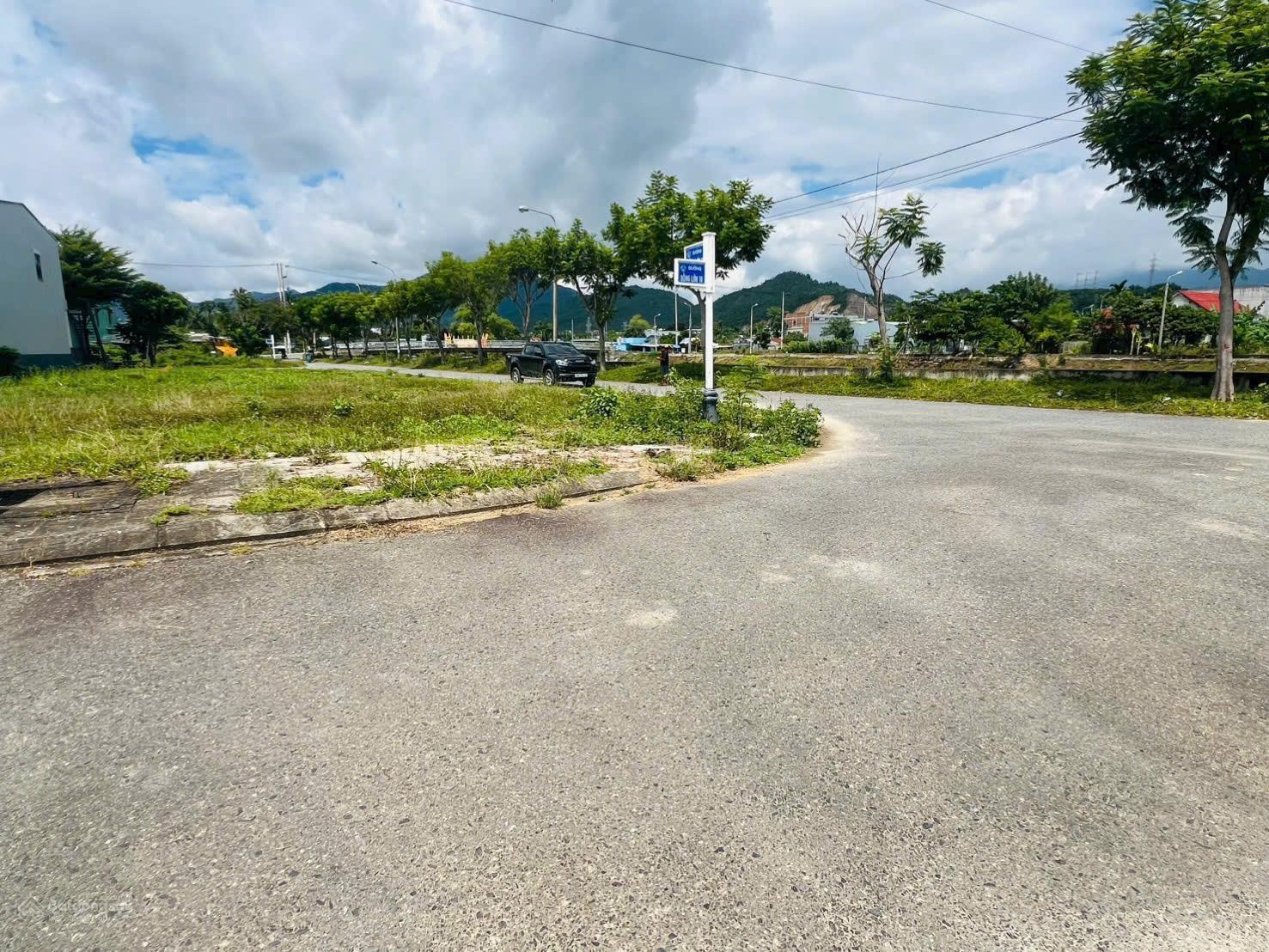 Bán lô góc đẹp view hồ điều tiết hoà liên 2 sát nguyễn tất thành giá tốt đầu tư chỉ 5.5 tỷ
