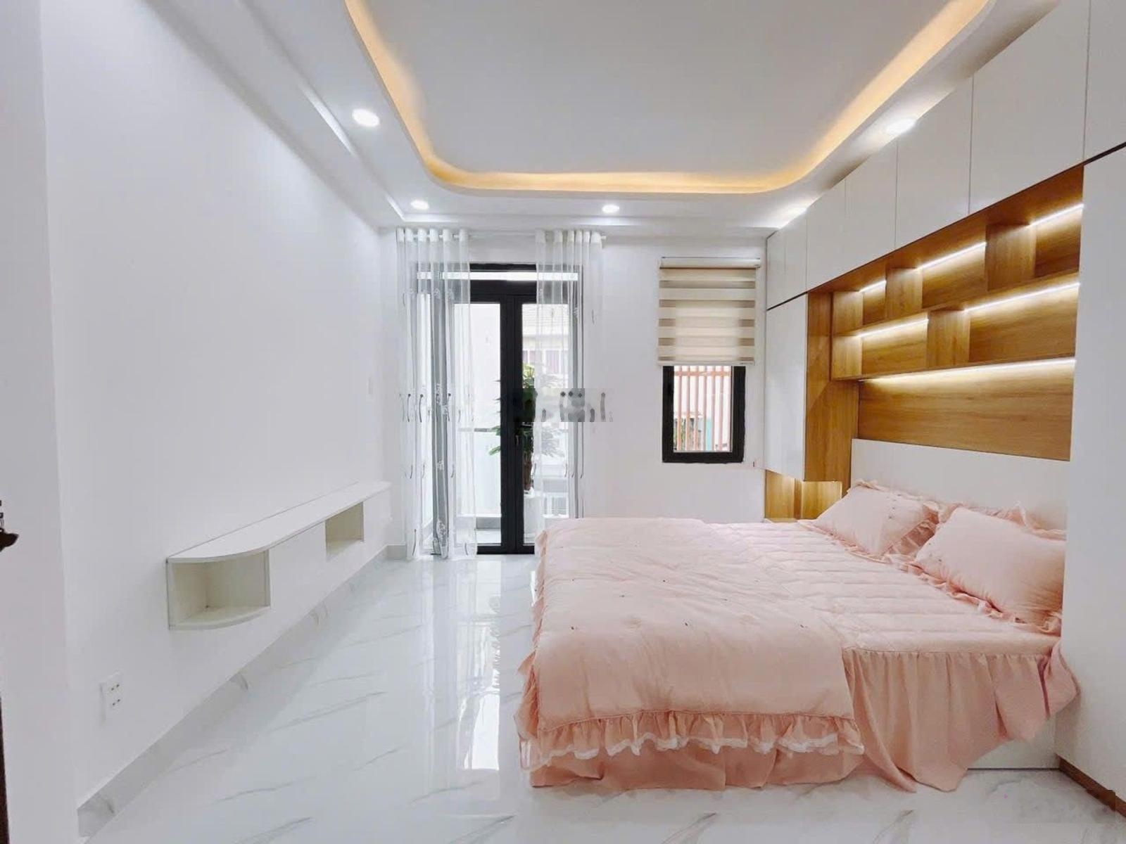 Bán Nhà Riêng 30m2.3PN ,4WC.Tân Phong.Q7.Giá siêu hot