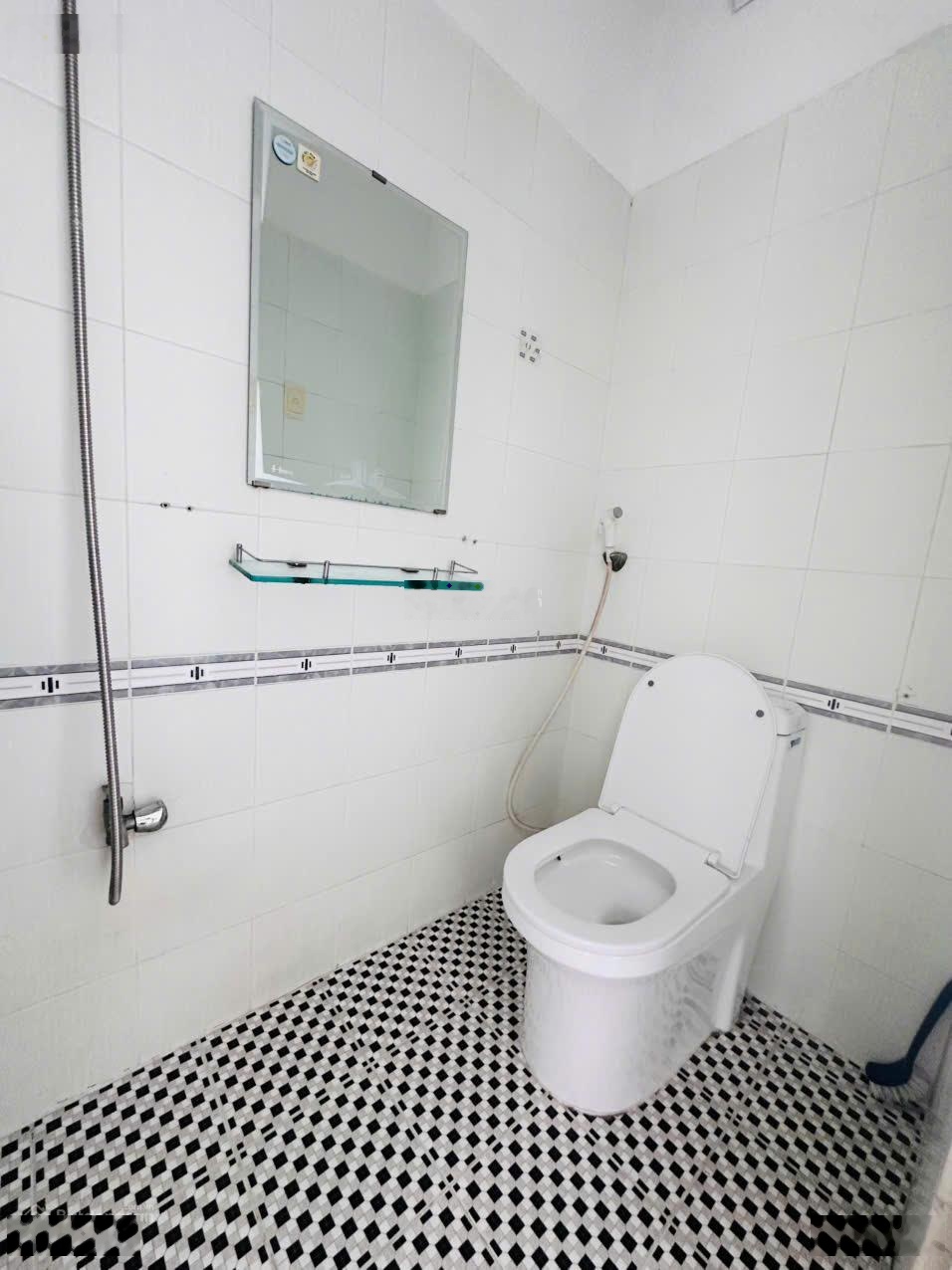 Căn hộ chung cư 67m2 ngay đầm sen có sổ sang tên ngay