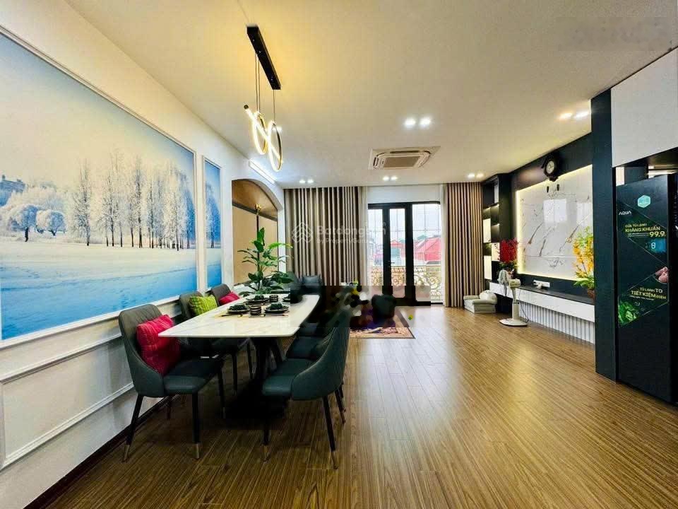 HIẾM CÓ! TRẦN DUY HƯNG,CẦU GIẤY,LÔ GÓC 3 MẶT THOÁNG,thang máy,oto ngủ trong nhà 60m2*6T.Giá 23.5 tỷ