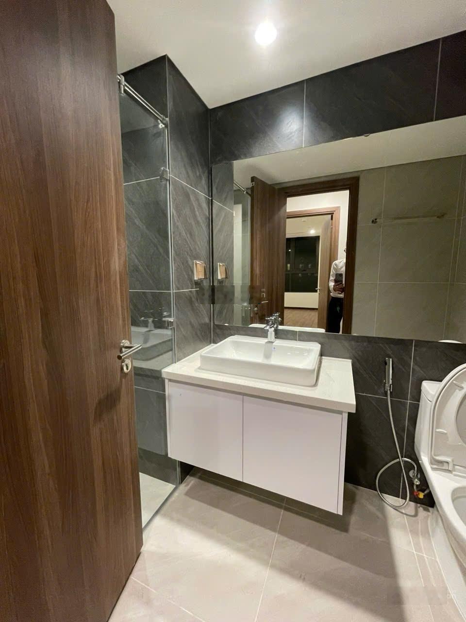 Cần bán căn hộ 3 ngủ giá cực rẻ dự án chung cư GoldSeason - Liên hệ : 0917748822
