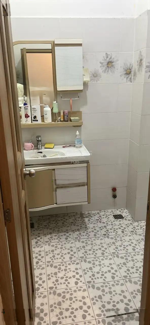 Ngang Lớn Hẻm 6 m Lê Văn Sỹ DT:77.8m2 (5,3 x 15 m)-KC 2 tầng. Cách MT chỉ 15 m vị trí đẹp 17,999 TL