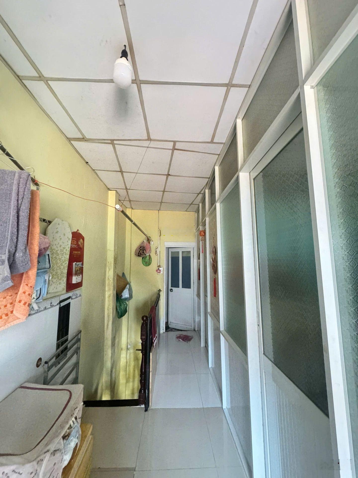 Nhà 2 tầng linh đông 28m chỉ 2.75 tỷ, hẻm thông, cho thuê 5tr/tháng