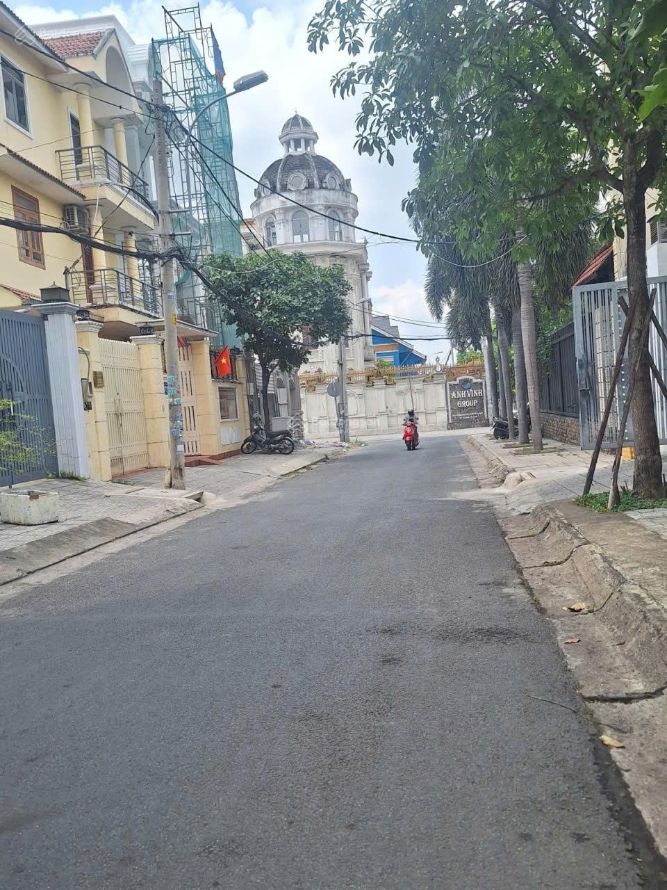 Gần 500m-Tú Xương-Hiệp Phú-Ngang 37x13m-Sẵn GPXD-30-35 phòng.Thu 130-160tr/t.Chỉ 45T.HXH Hiếm có
