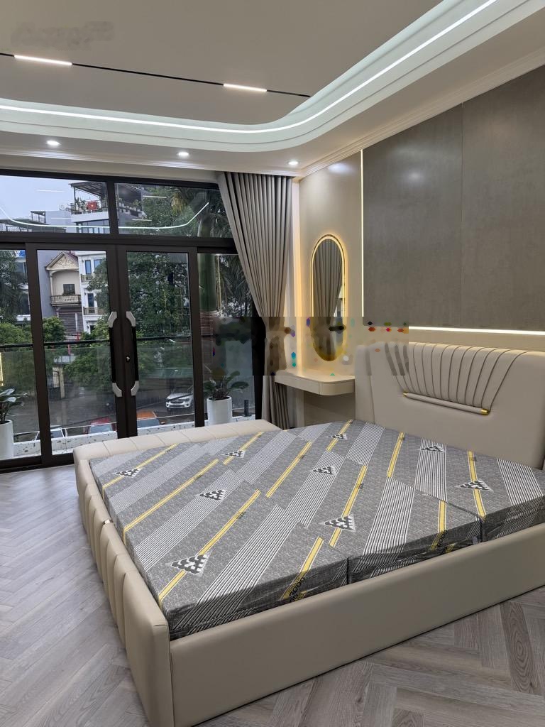 Nhà vừa kinh doanh vừa ở -ngõ thông 2 oto tránh nhau-mặt tiền 6m siêu hiếm-full đồ nội thất