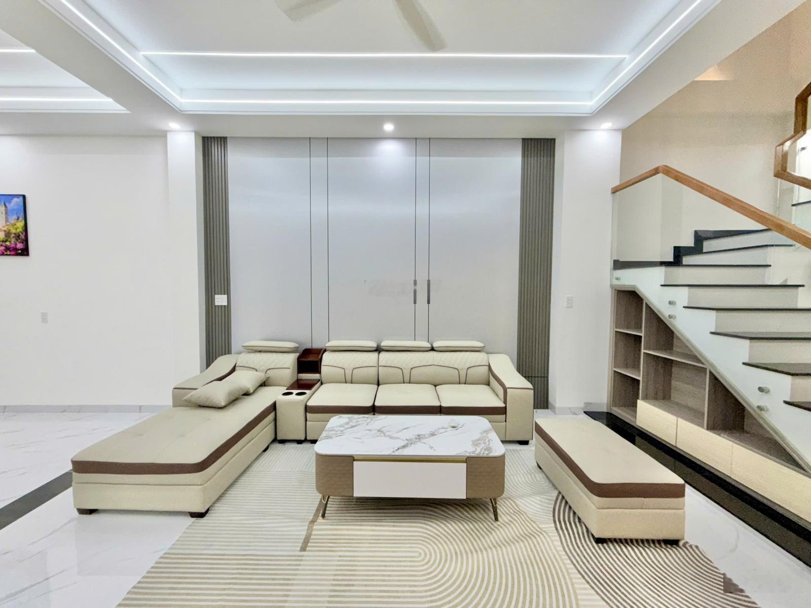 Siêu Phẩm Nhà Phố duy nhất Diện tích: 90m2. Diện tích xây dựng 270m2. Sổ hồng, hoàn công.