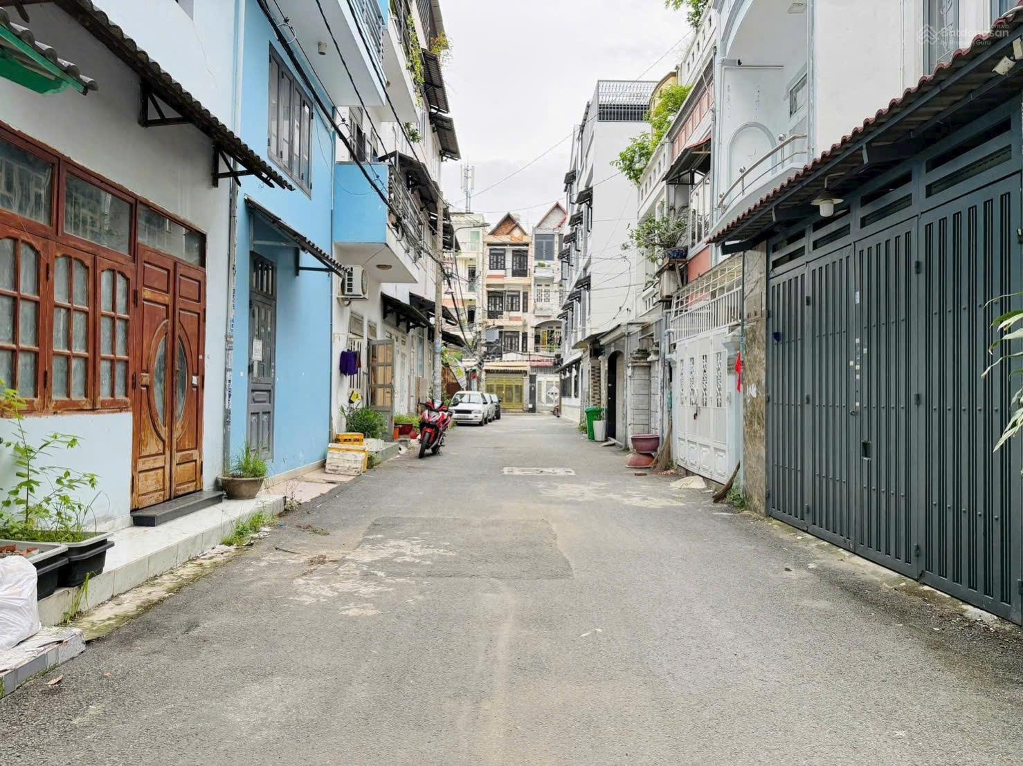 Với chưa tới 4 tỷ nhà 68m² Nguyễn Đình Chiểu, đoạn 2 chiều. Xây 1 trệt 2 lầu, hẻm 6m