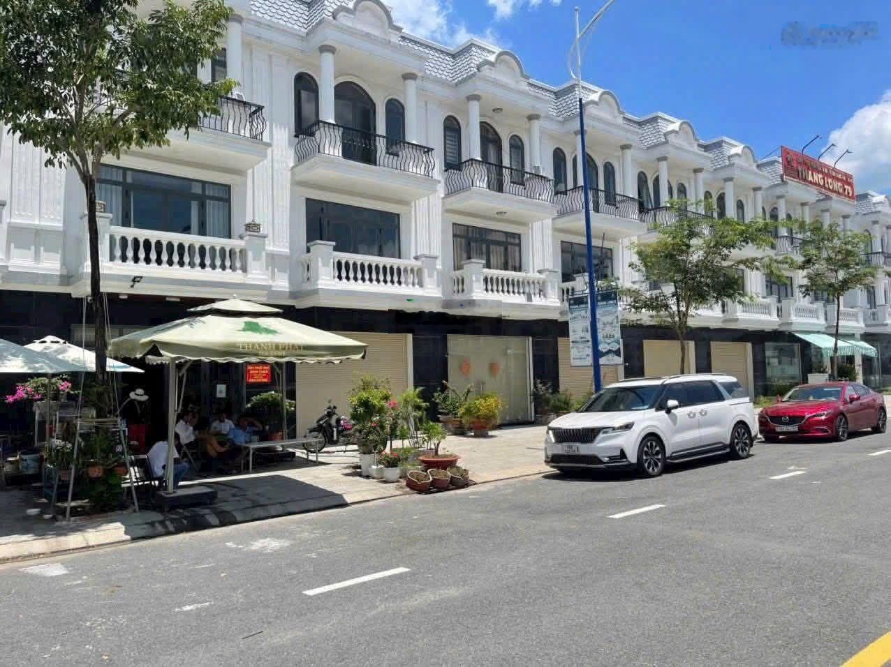 Bán Shophouse tại Thăng Long Central City, 2,25 tỷ, 100m2, giá siêu hời