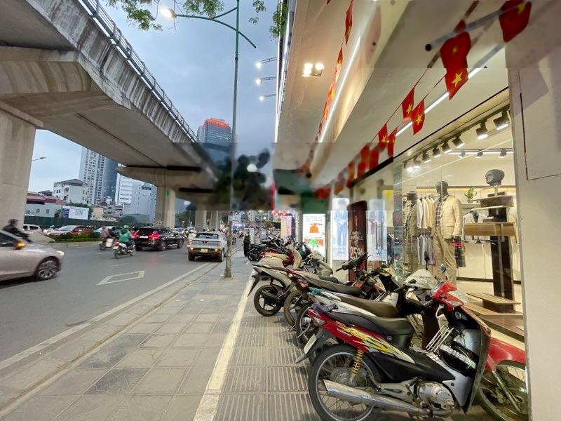 Bán nhà mặt phố Cầu Giấy, 52m2 x 8T thang máy, vỉa hè rộng, KD đỉnh cao, 50 tỷ