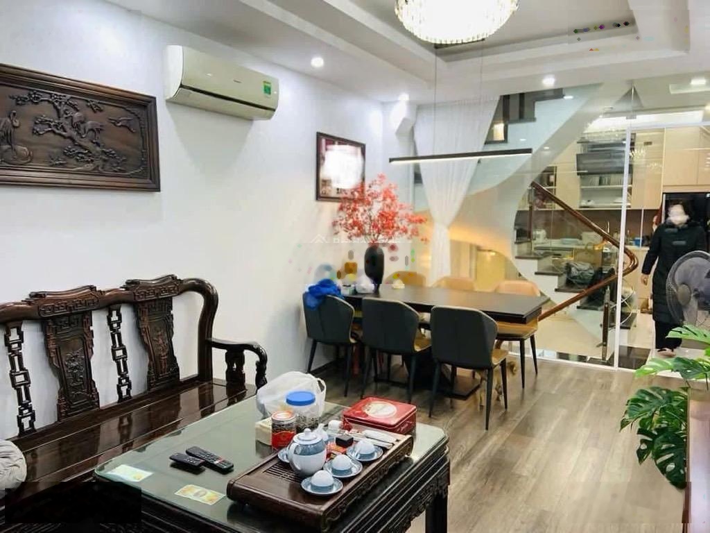 Hồ Tùng Mậu - ô tô - kinh doanh 5 tầng chỉ 11 tỷ