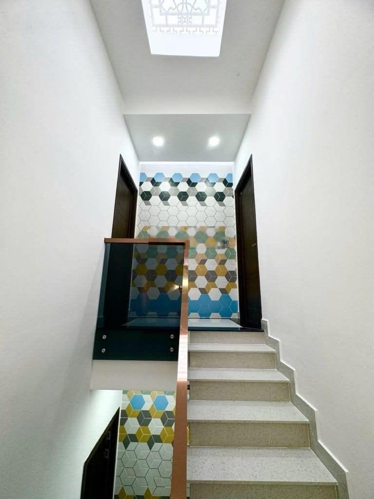Nhà đẹp đường 5m Phú Thuận - 4 tầng - 4*26 - sân xe rộng rãi có bãi ôtô - chỉ 7tỷ3 còn TL
