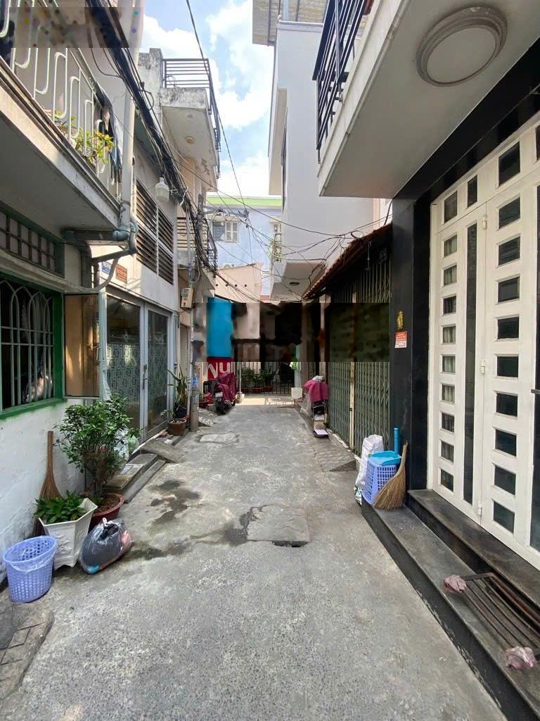 Bán nhà KDC hiện hữu cách mặt tiền Lê Văn Lương 30m - DT 3,2x9m