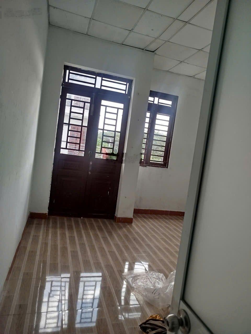 Bán nhà 2 tầng gần đường Tô Ký Hóc Môn TPHCM 101m giá 4ty500tr