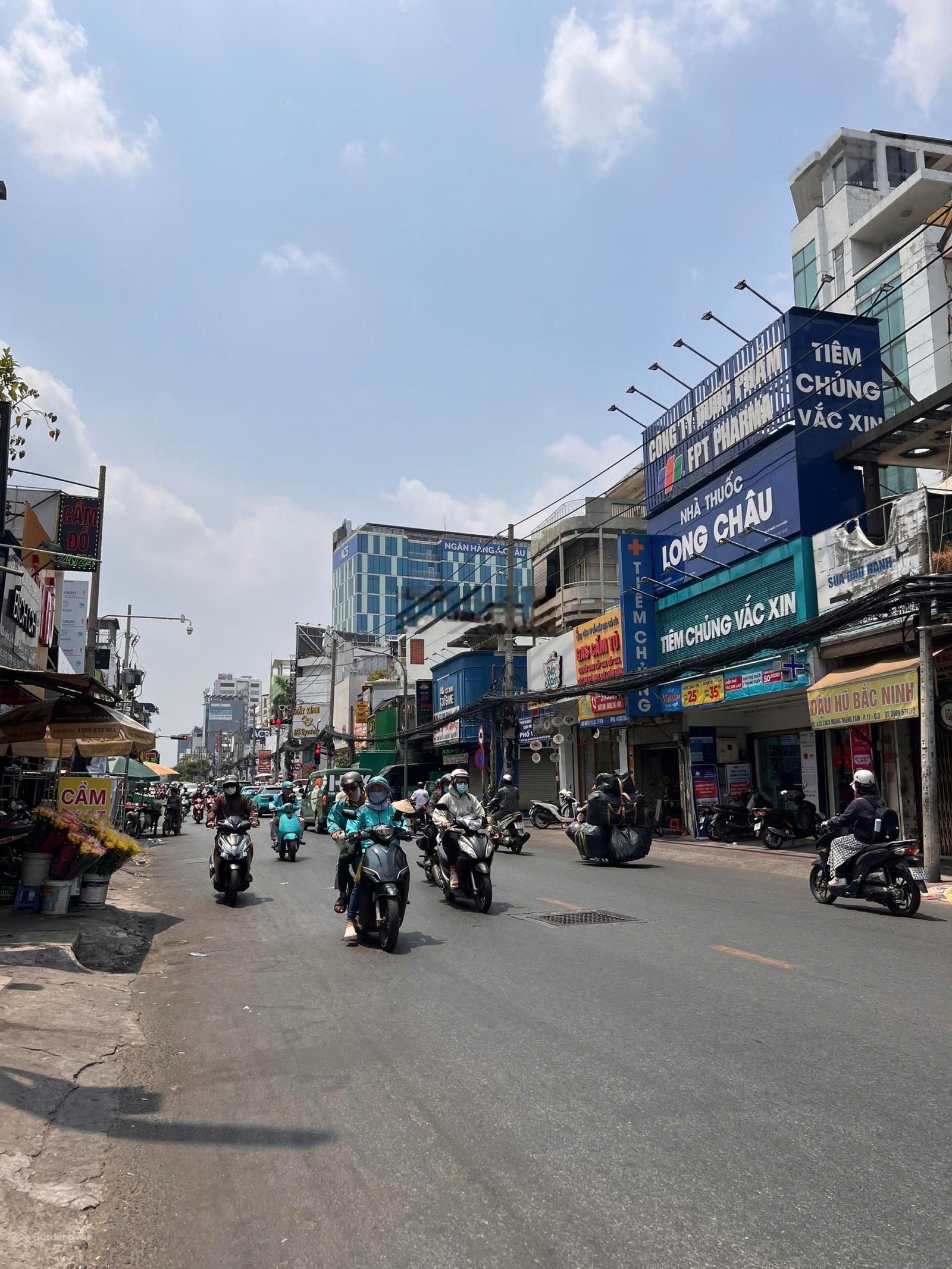 Gần MT Cách Mạng Tháng 8, Quận 3, 3 Tầng, 4Pn, hẻm dân trí, 36m2, mới ở ngay, chỉ 5.75 Tỷ