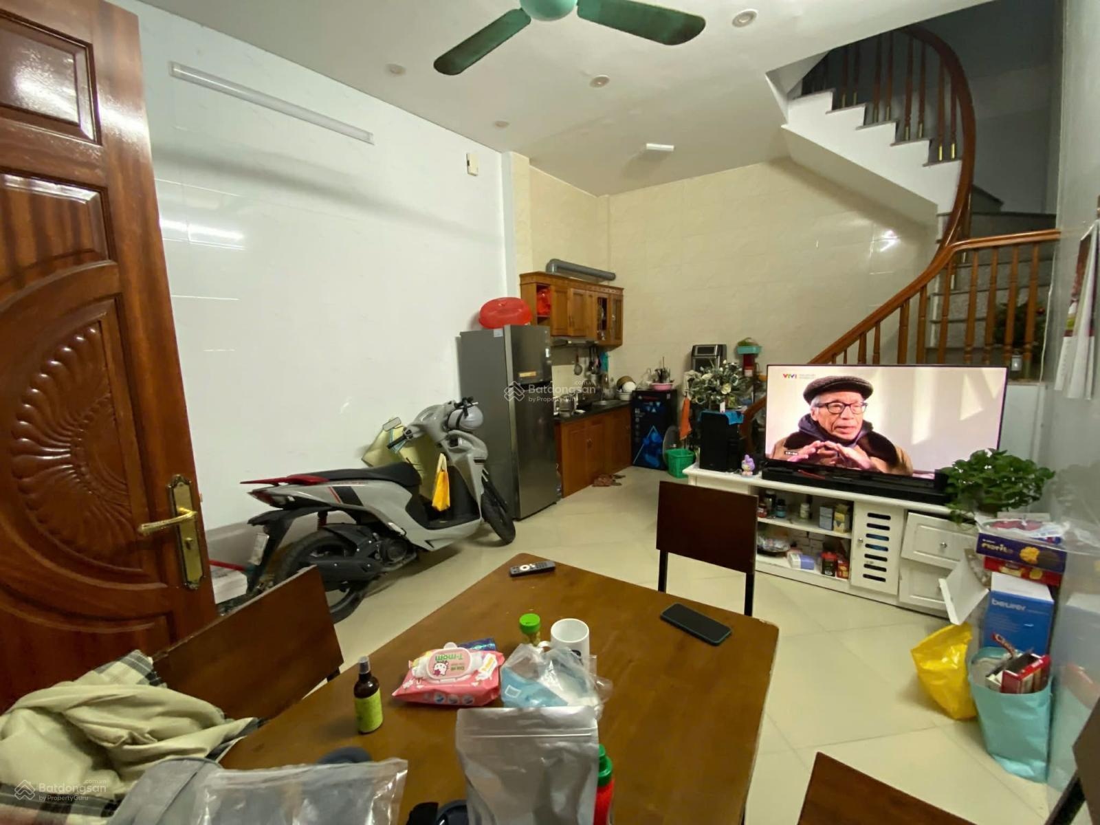 Bán nhà phố Thuỵ Khuê Tây Hồ Hà Nội Cách mặt phố Thuỵ Khuê chỉ 100m