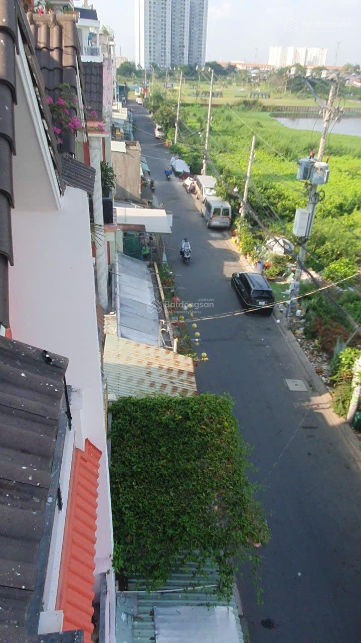 Nhà 4 tầng,Bình Trị Đông đường nhựa xe tải 8m,sổ đẹp, hoàn công đủ,7tỉ2.