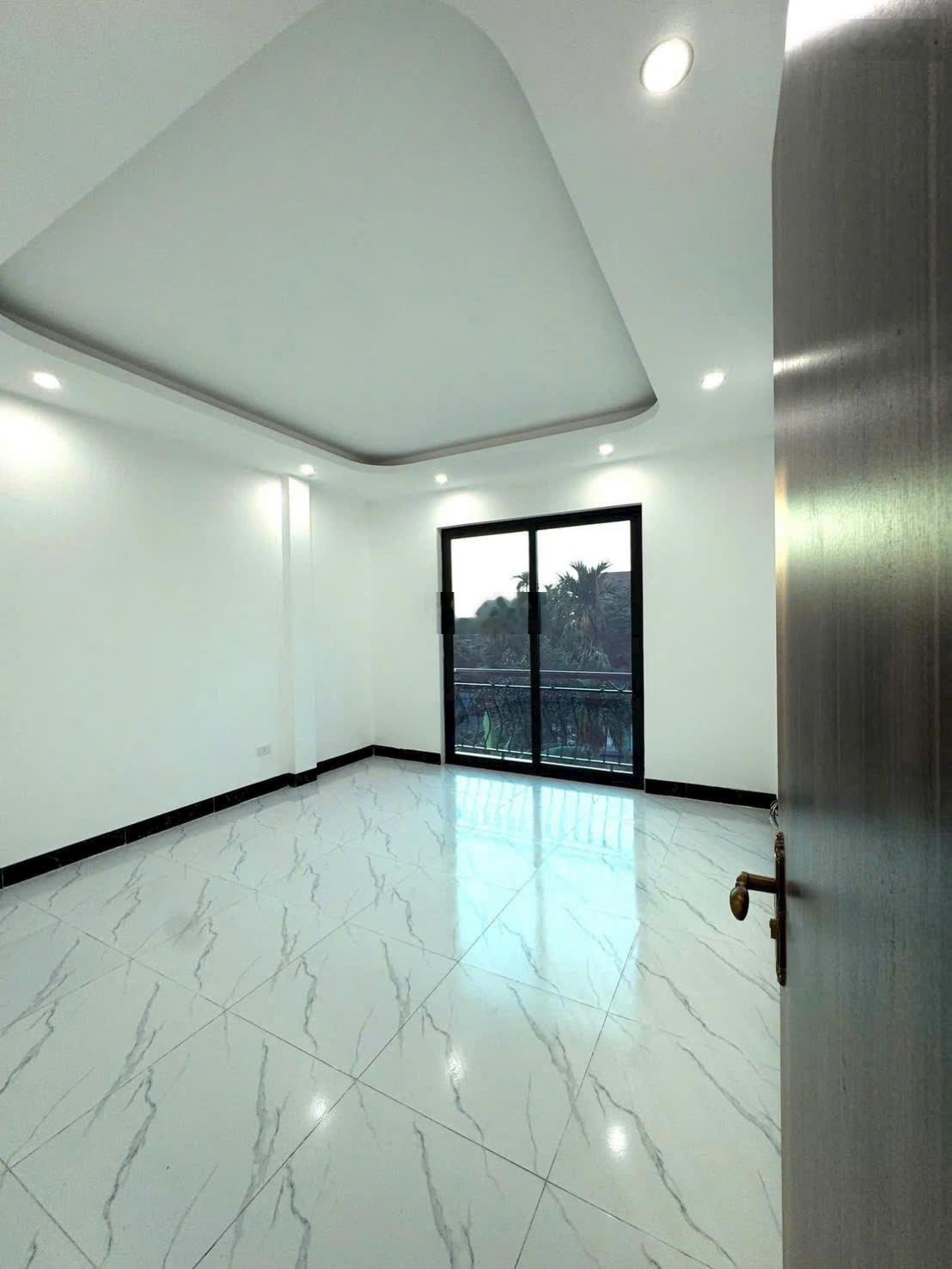 Nhà 4Tx40m2 Full Nội Thất gần Đại học TDTT - Tiện ích Chợ - Trường- Buyt chỉ 500m L/H:0328107368