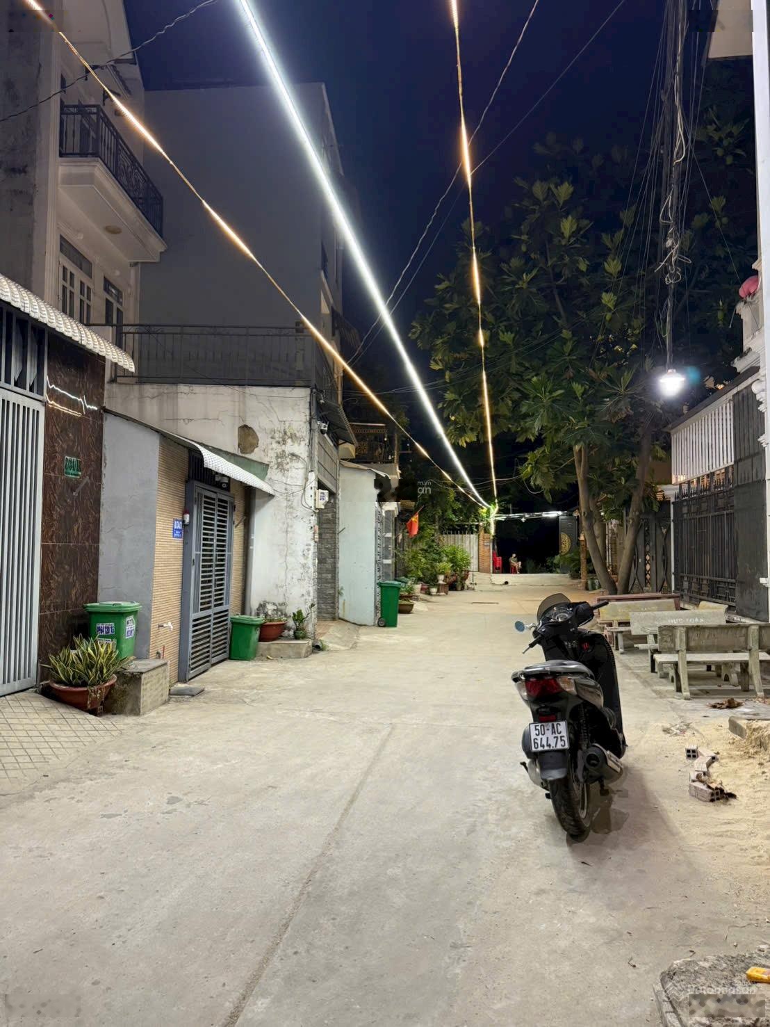 Nhà 2 lầu 4.5m x 17m hẻm 7m Đường TX40-Sát mặt tiền Hà Huy Giáp - Ngã Tư Ga. Giá tốt - Vip cao cấp