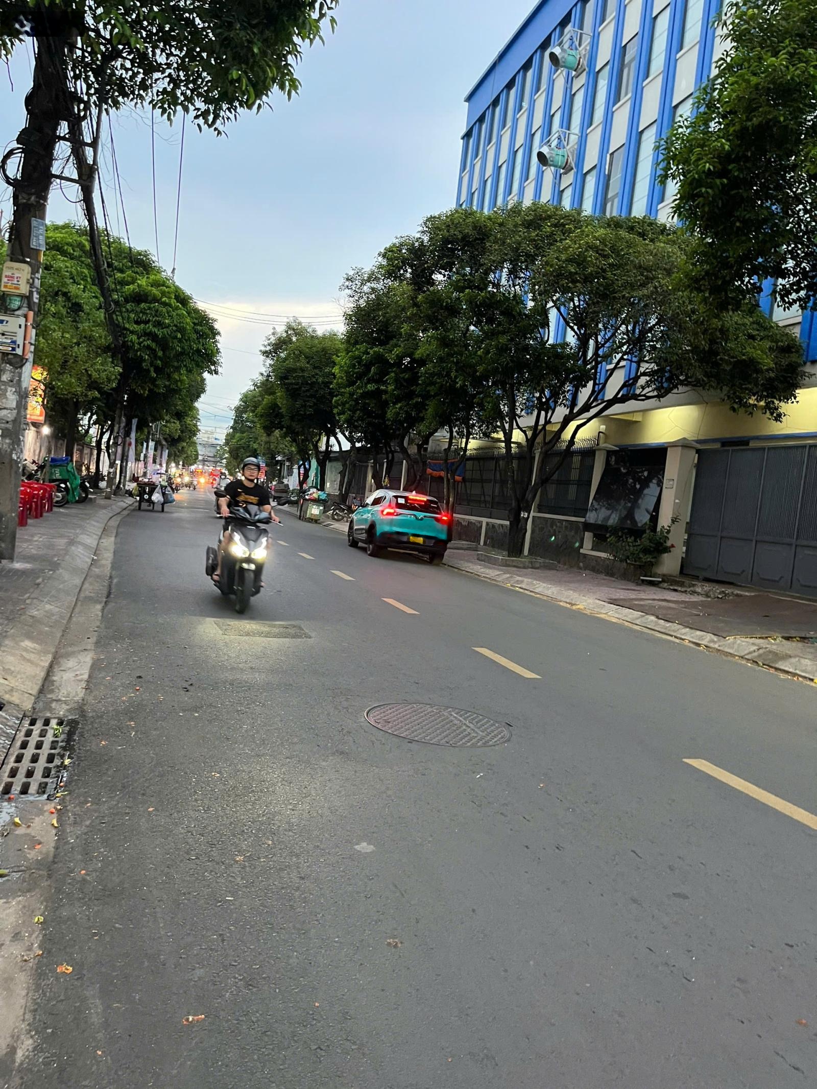 Ngộp! mặt tiền cầu xéo (4x21m) - giảm sốc 1.3 tỷ - cách aeon mall 300m - giá 10.7 tỷ