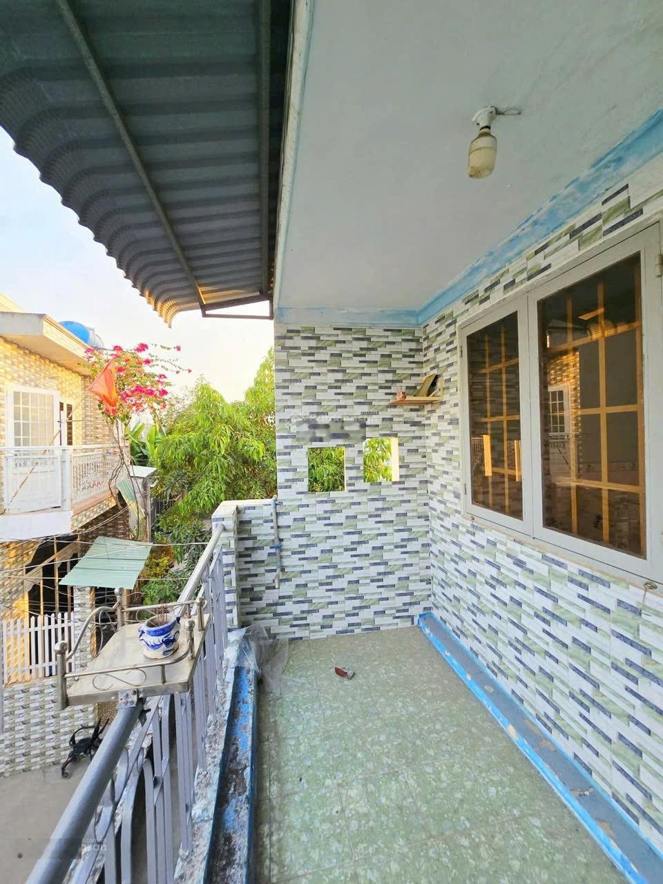 GIÁ CHỈ 3.49 TỶ Nhà phố 65m 2 tầng, gần Vinhomes Grand Park 3PN + phòng thờ + ban công