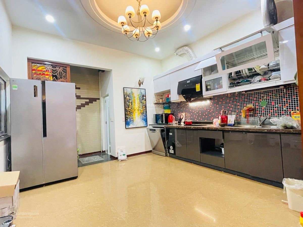 Nhà đẹp ở ngay - ô tô tải qua nhà - cực hiếm - sẵn ô chờ thang máy - 50m2 - 18,9 tỷ