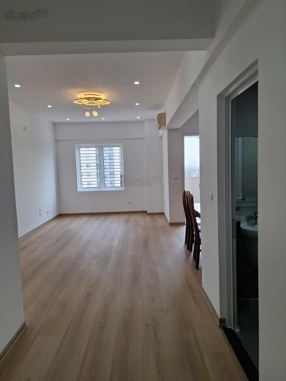 Căn hộ 98m2, 3PN, khách, 2 WC, về ở luôn
