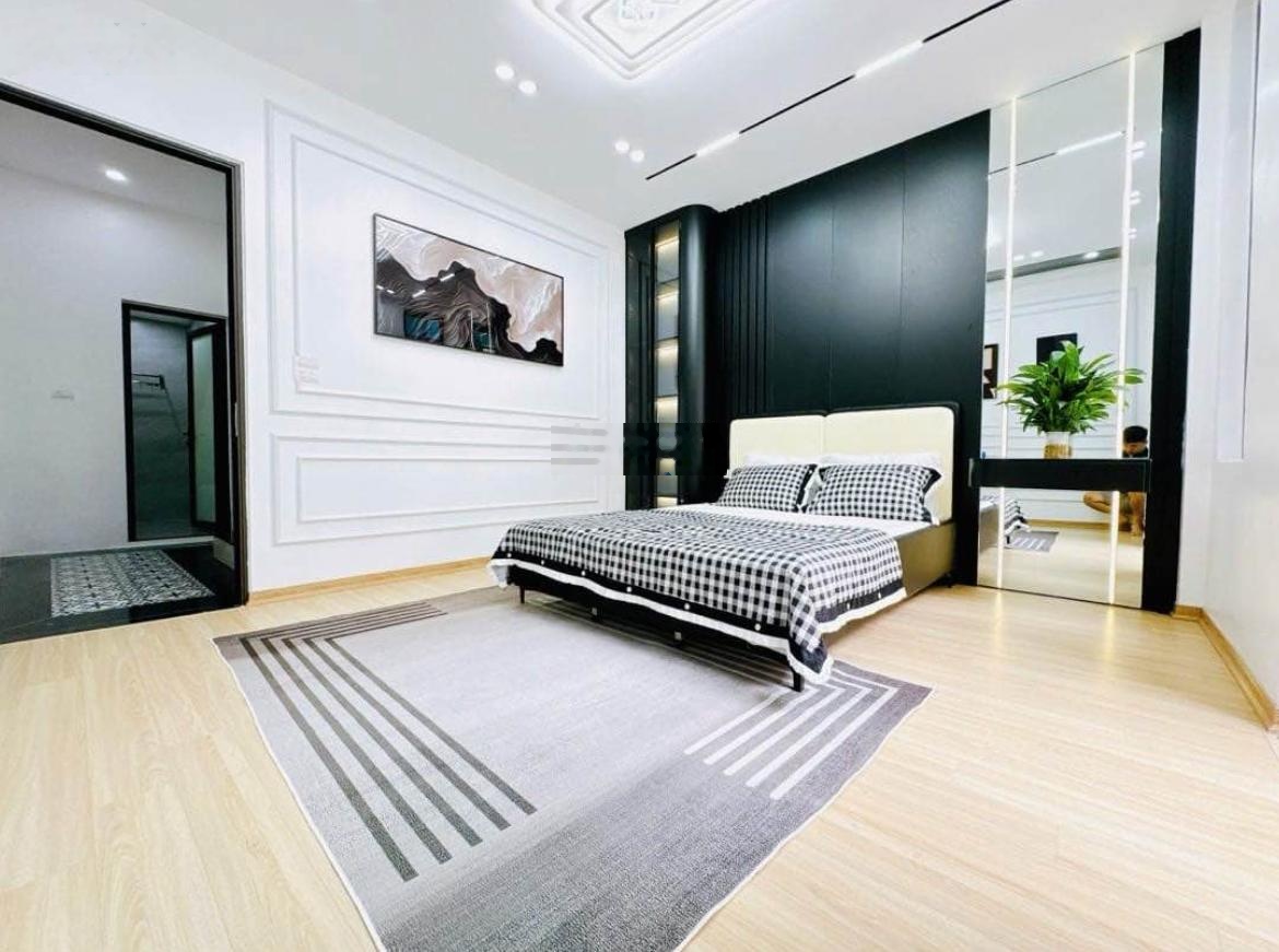 Siêu phẩm hoàng hoa thám 38m2x5 tầng giá chỉ hơn 8 tỷ ngõ nông gần phố - khu vực dân trí cao