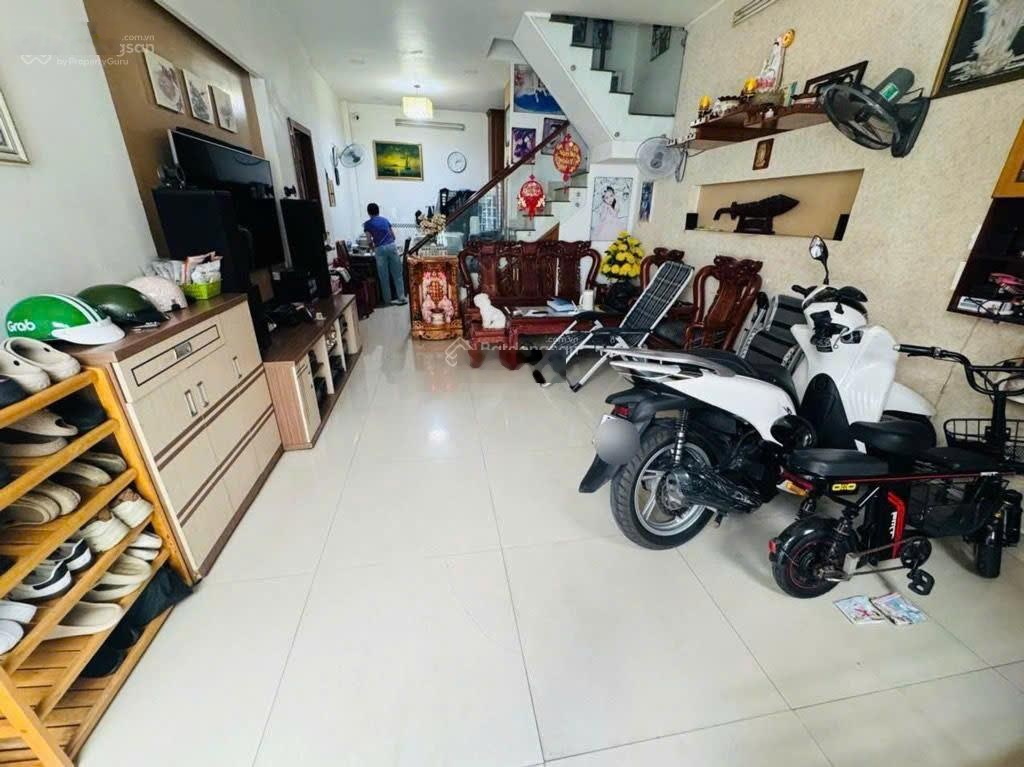 hiếm có khó tìm nhà ở lý thái tổ cô Nhi kêu bán nhanh giá 3 tỷ 8 còn thương lượng chốt nhanh