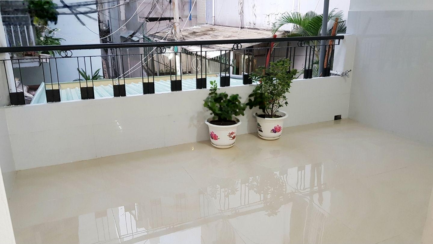 Bán nhà chính chủ 50m2 đường Huỳnh văn bánh
