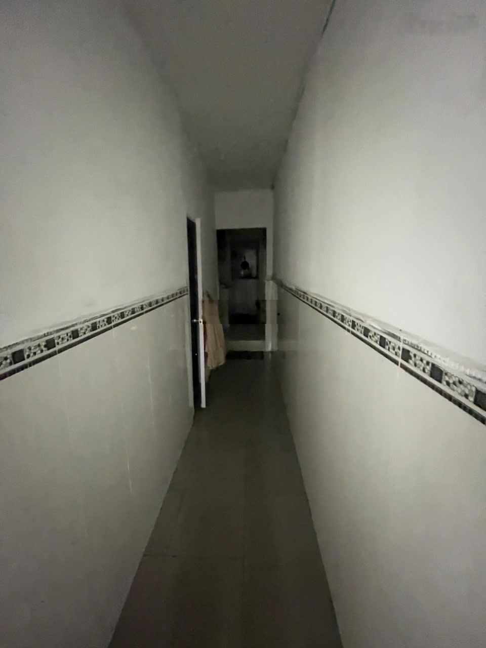 Bán nhà nát tiện xây mới ngay Bến xe Miền Đông, 6,9 tỷ-44m2, sổ vuông vứt,giá cực chất, hàng hot