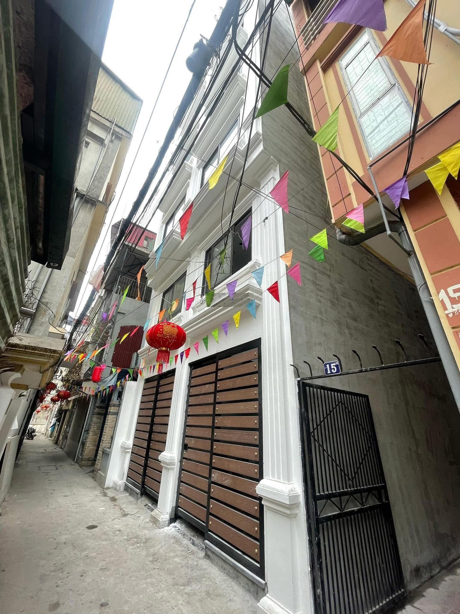 Bán nhà Đại Từ - Hoàng Mai. Nhà đẹp,thang máy,gần ô tô,full nội thất ,DT 40m hơn 12 tỷ.