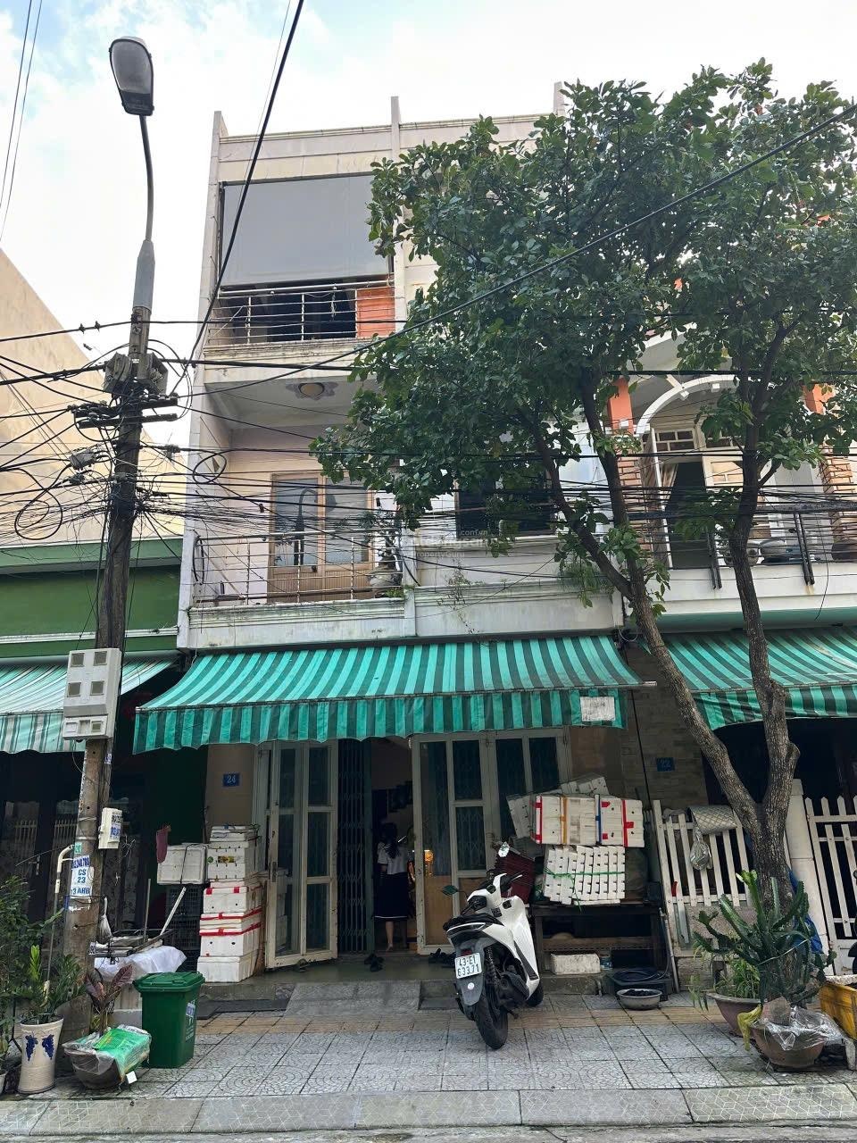 Bán Nhà mặt phố tại 24 Nguyễn Tuân, 8 tỷ VND, 78.5 m2, 4PN, 3WC