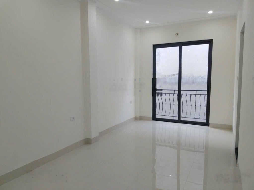 Nhà đẹp đa sỹ 5 tầng đủ công năng dt 34m2 - 5 tầng - 7,5 tỷ gần trường chợ tiện ích không thiếu g