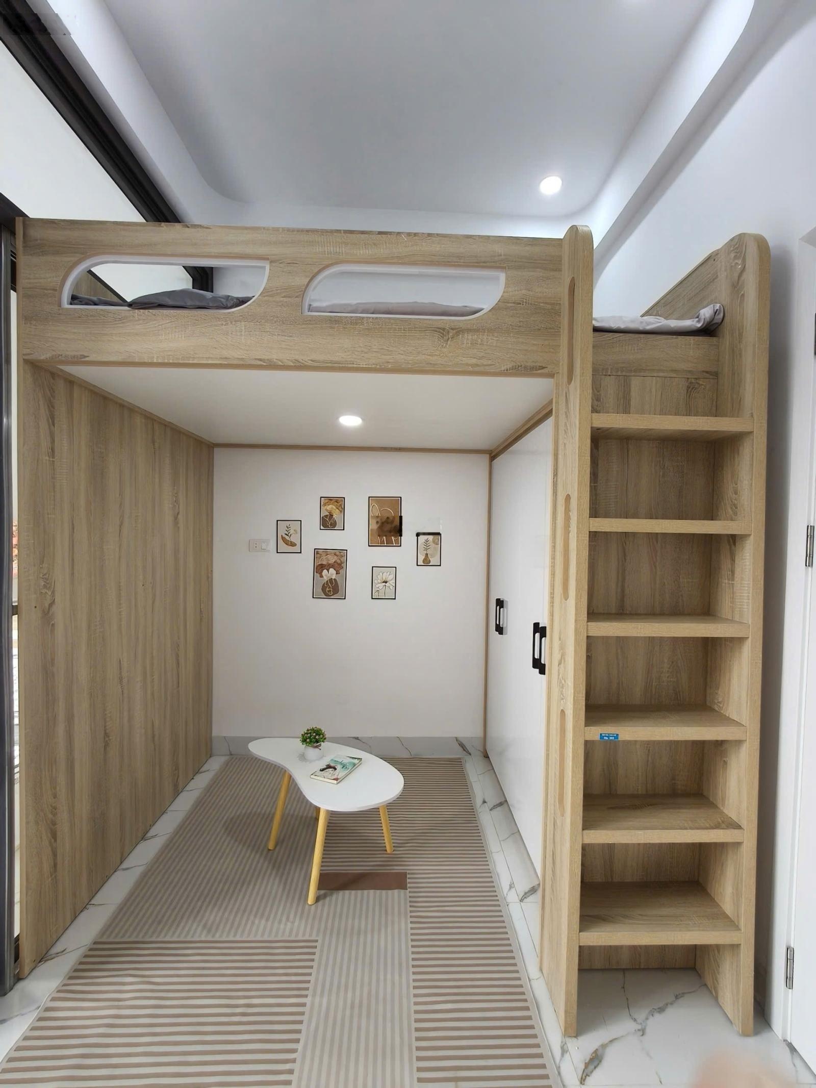 Hàng vip! Nhà dòng tiền mới xây 53m2*6T, sát Royal, dòng tiền tốt, gần ô tô, xây mới, thoáng mát