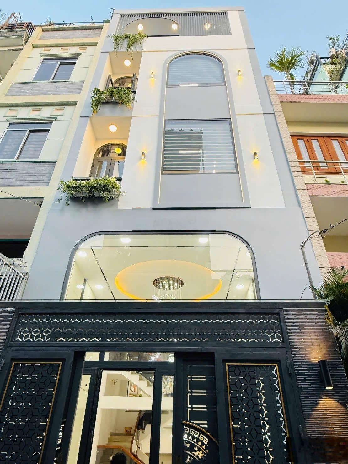 Bán nhà ngay Gigamall Phạm Văn Đồng - Đường số 23, Hiệp Bình Chánh, Thủ Đức - giá đầu tư 2,4 Tỷ