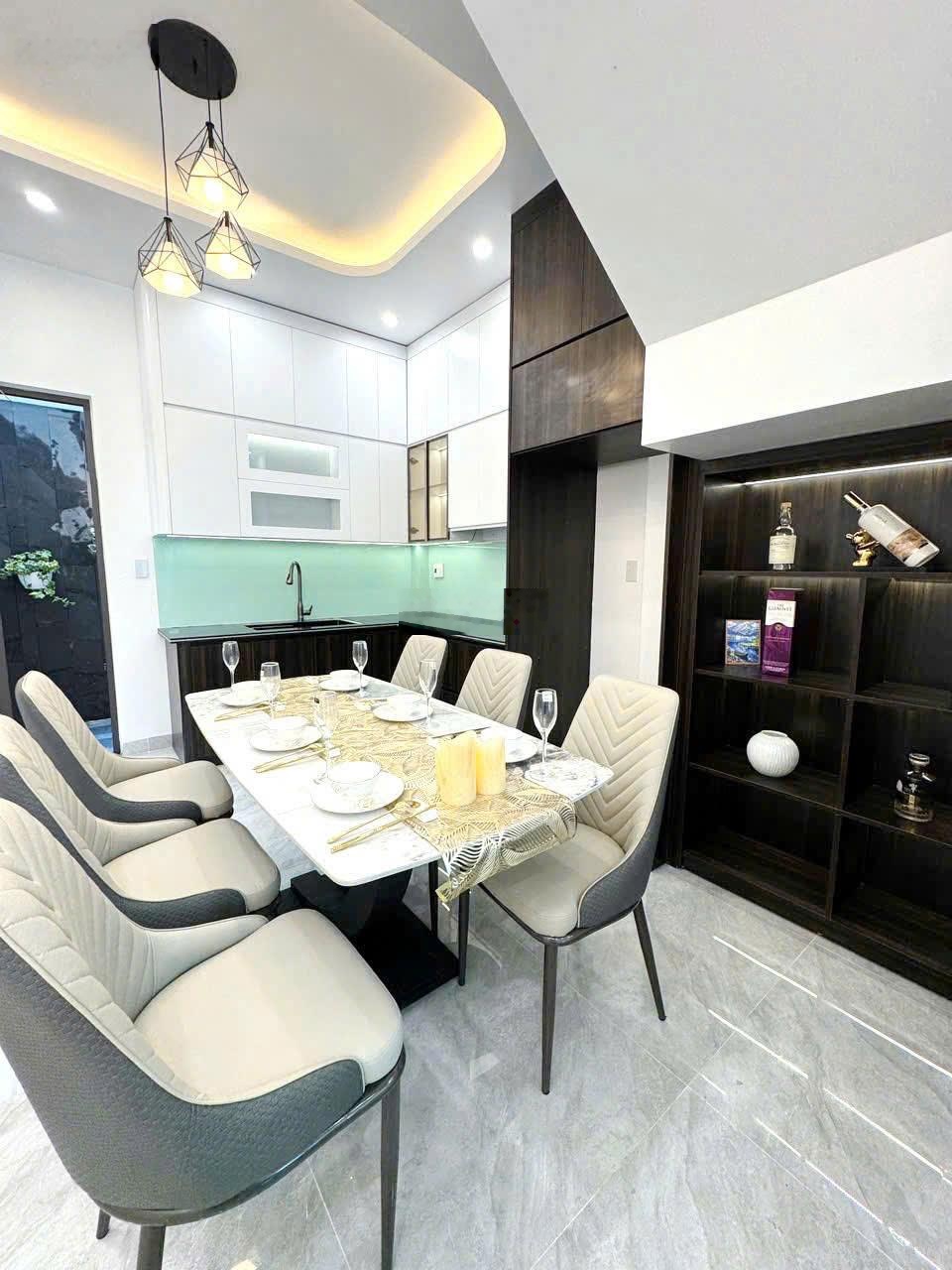 Nhà 63.6m2 xây 3 tầng đẹp sau nhà Mặt Đường Hy Tái An Dương, HP giá 3.45 tỷ full nội thất