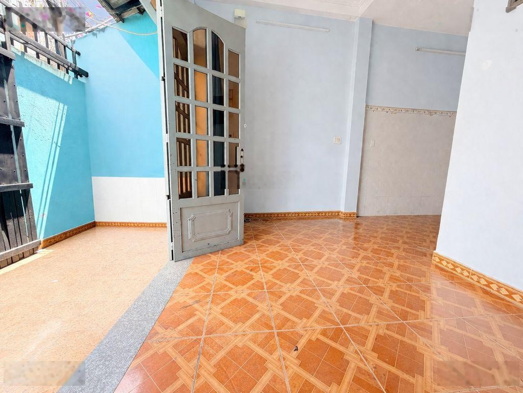 Nhỉnh 4T nhà HXH thông sát LotteMart, 5x8 có sân thượng, sân đậu xe, hoàn công