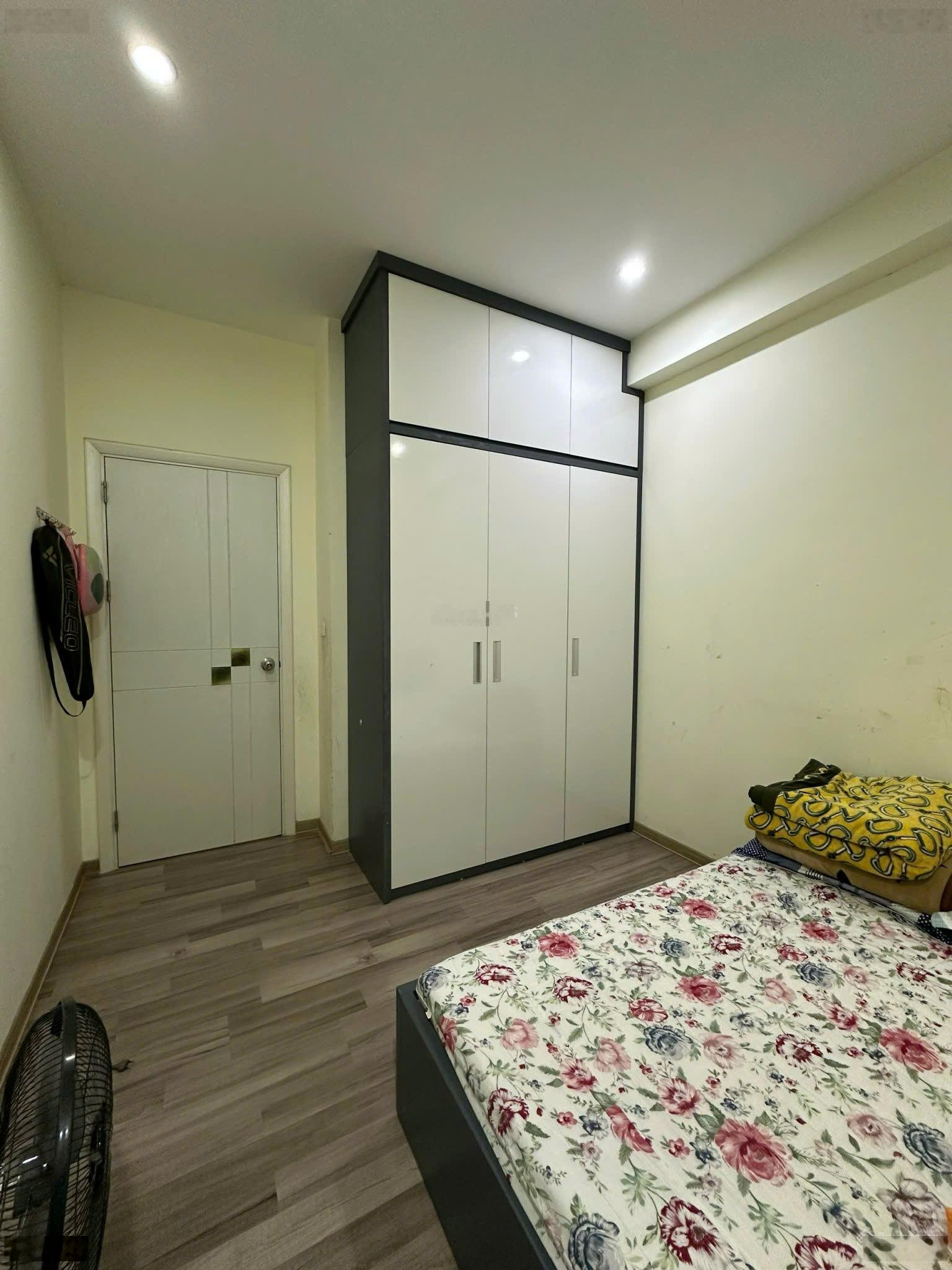 Bán căn hộ 66m2 2PN 2WC tầng cao Đơn Nguyên B The Golden An Khánh 32T