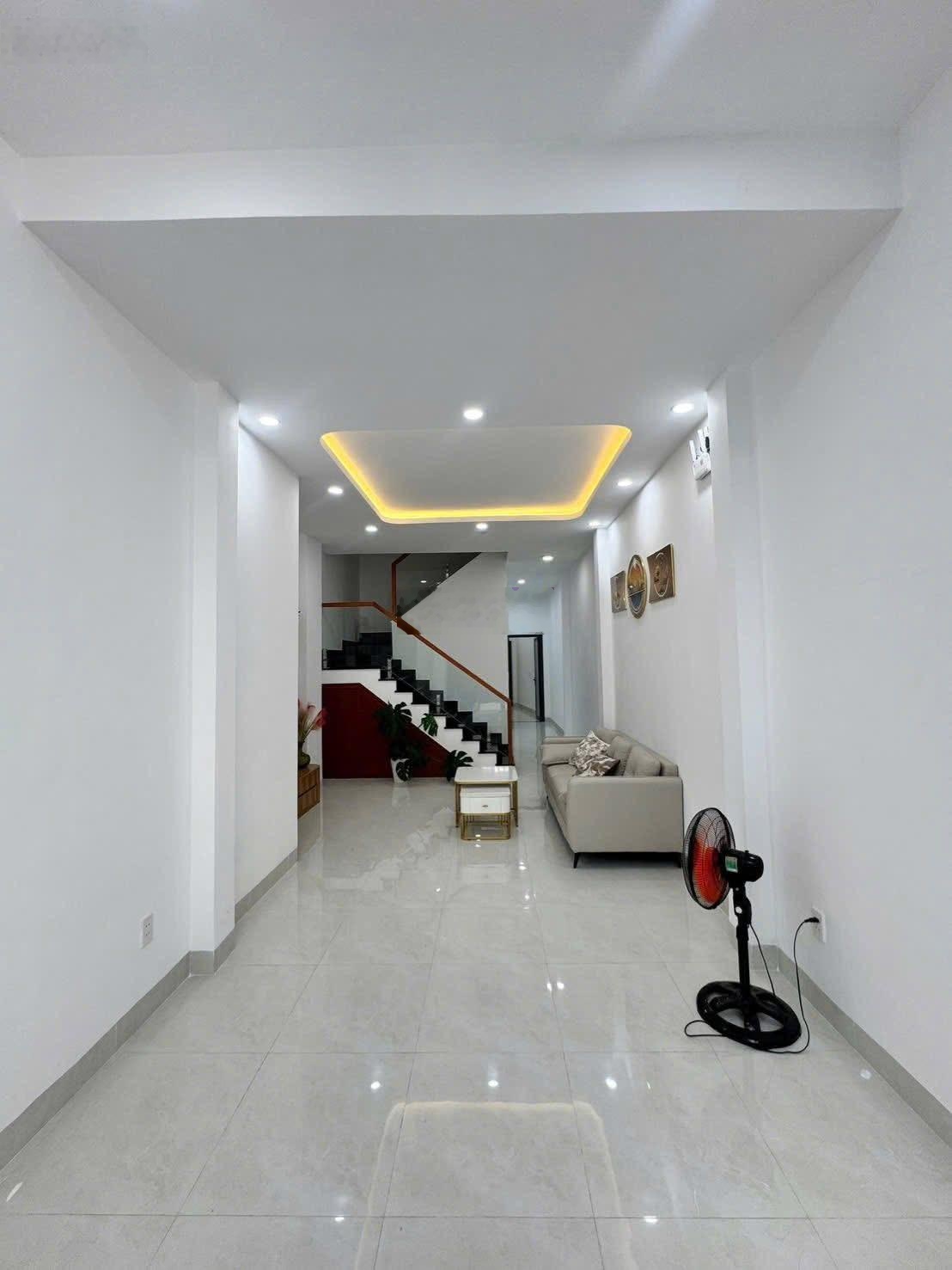 Bán nhà 3 tầng ngay phú thuận 75m2 ô tô đỗ cửa chdv dòng tiền 360tr/năm