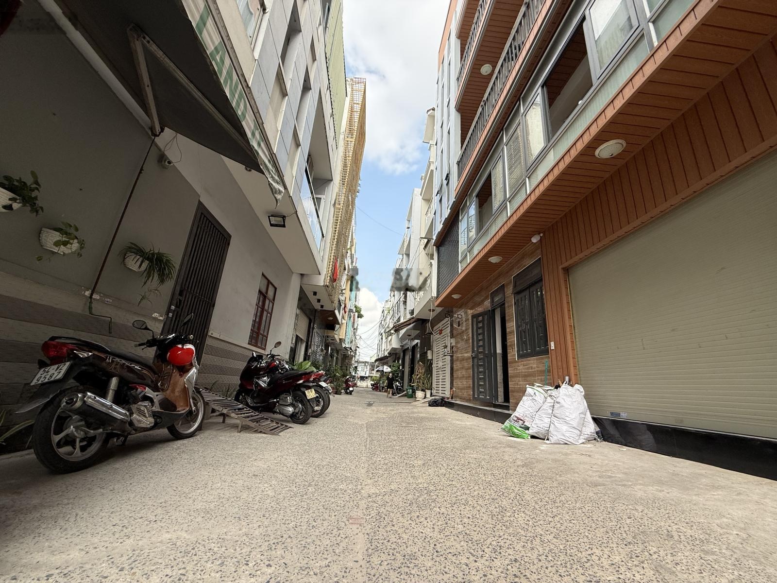 Gấp gấp cứu chủ, hẻm xe tải, 60m2,4.95ty trương phước phan, bình tân